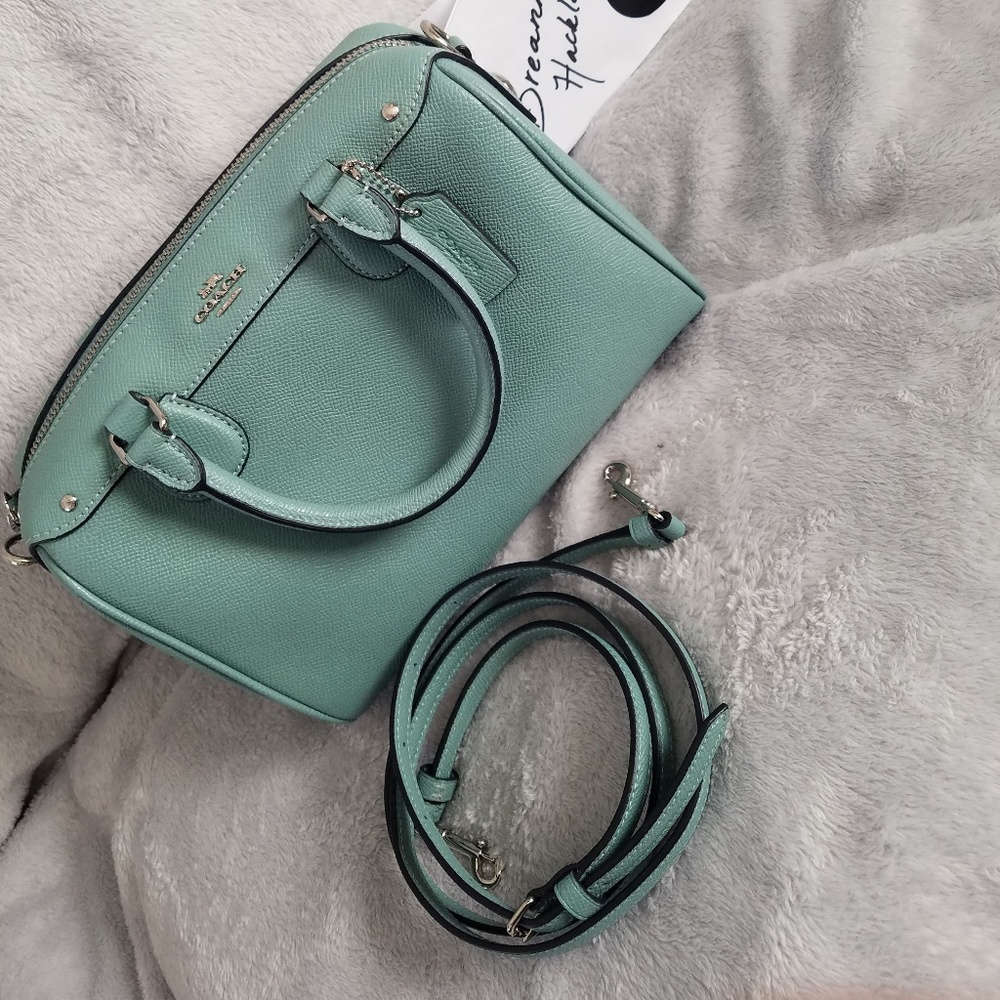 NEW WITH TAGS Coach Mini Bennett